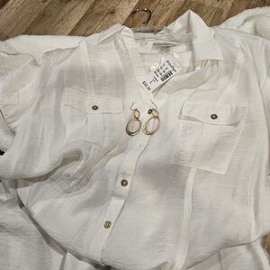 NWT Dress Barn Cream Blouse with FREE Gold Earrings